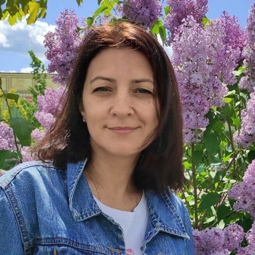 Ганна — майстер педикюру та манікюру салону BIGUDI